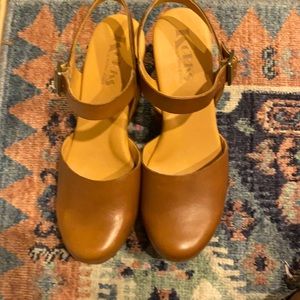 Kork Ease clogs